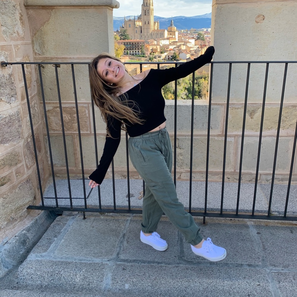 Meet your Posher, Amelia